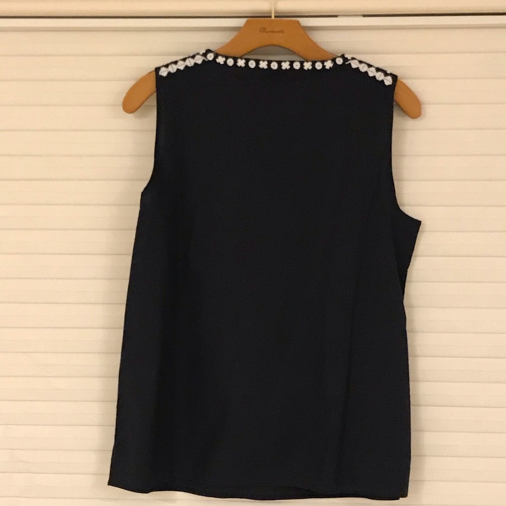 Talbots Embroidered Sleeveless Shirt - Size: PM - Picture 3 of 3